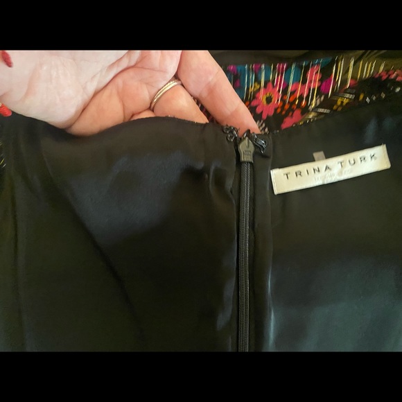 Trina Turk Cupcake Metallic off the shoulders,like new,beautiful silk dress - Picture 15 of 16